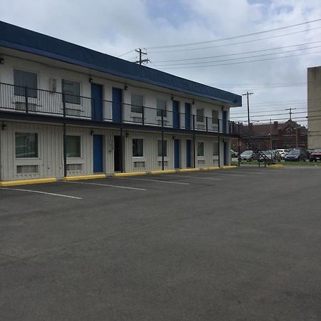 Inn Towne Motel Columbus Exterior foto